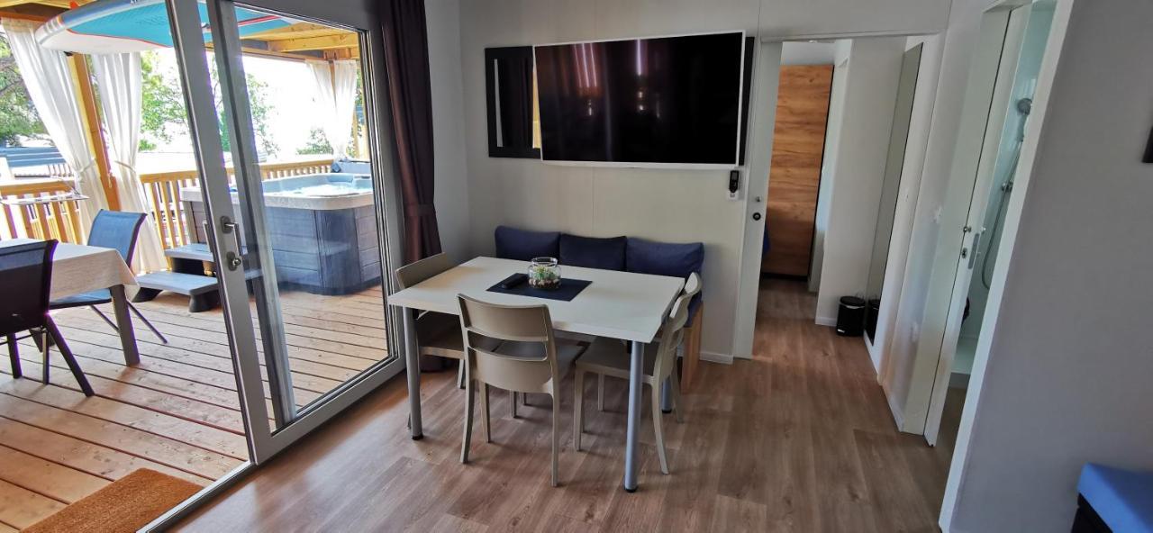 Mobile Home Kmz Selce Luaran gambar