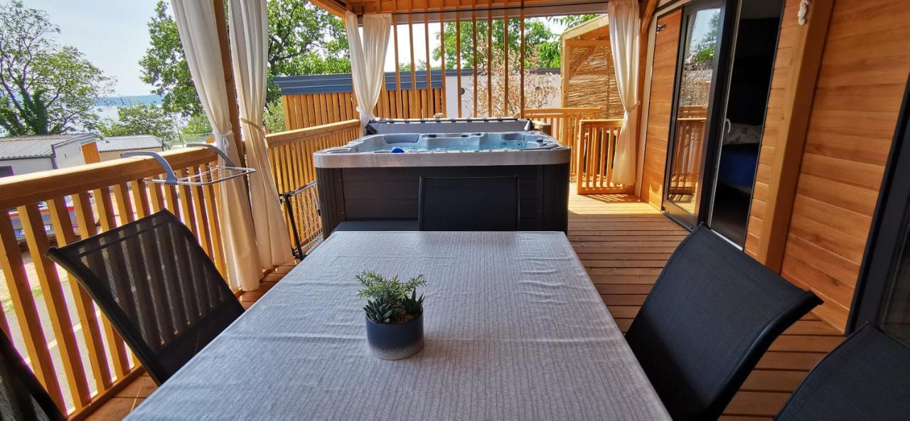 Mobile Home Kmz Selce Luaran gambar